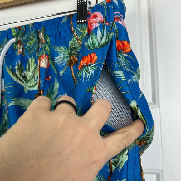 Charleston Threads Men's Swim Trunks Large Blue Pink Parrot Short Elastic Waist - Picture 4 of 9